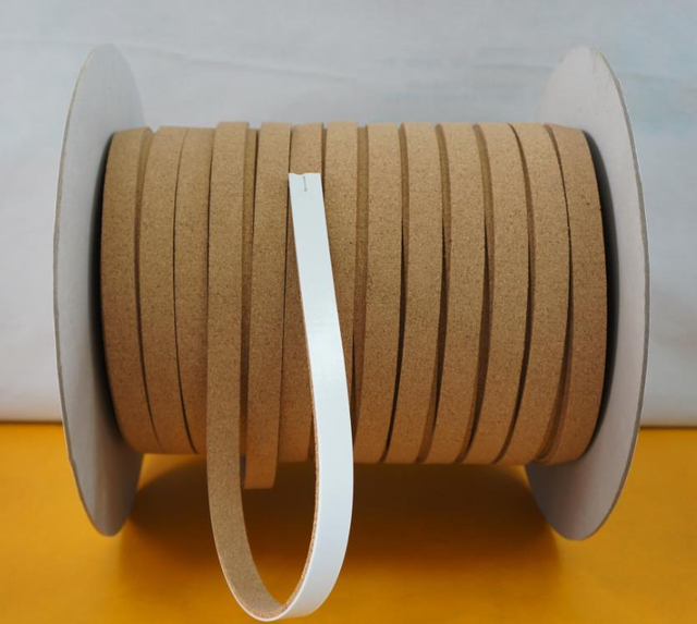 وسادات الفلين العابرة مع رغوة ذاتية اللصق