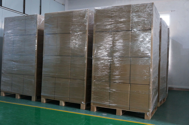 منصات الفلين الملتصقة خالية من الغراء